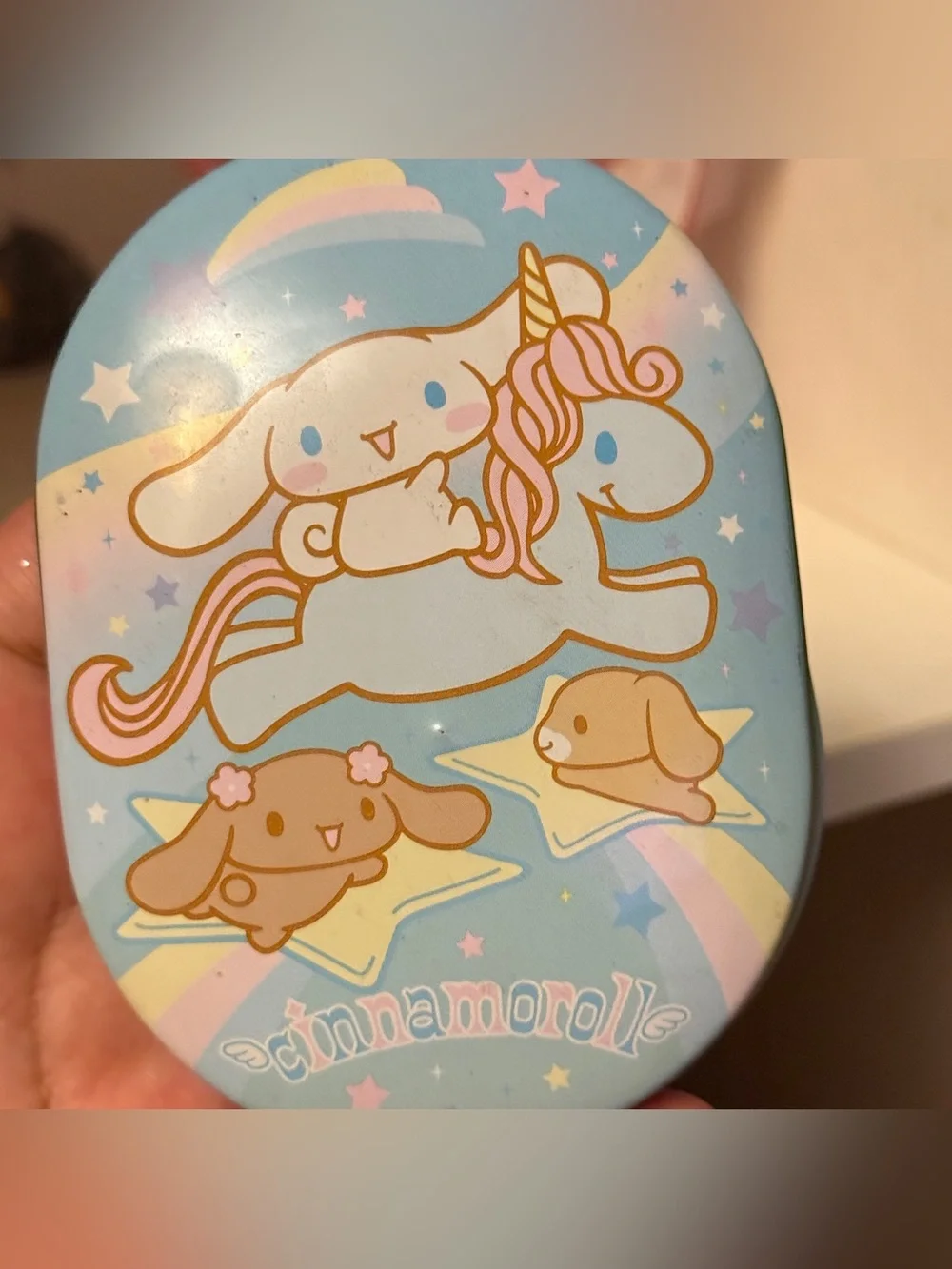 2006 Sanrio cinnamoroll tin box